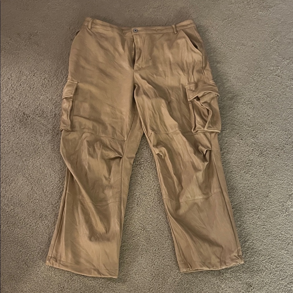 Women’s Tan Cargo Pants